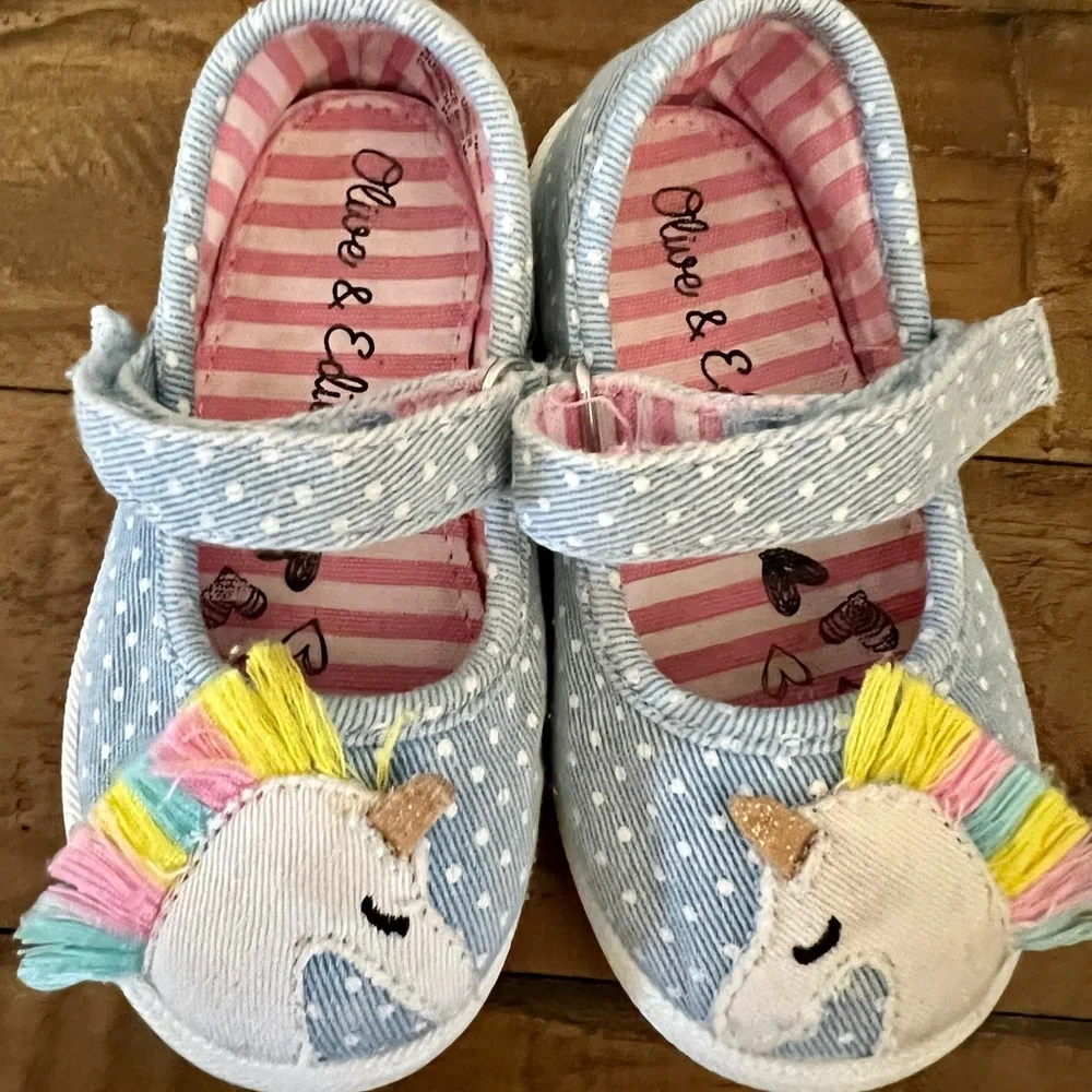 Cute Toddler Girl Unicorn Shoes Infant/Toddler Size 5 - Picture 3 of 10